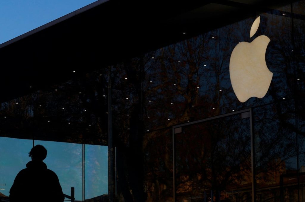Apple retira su sistema automático de alertas tras divulgar noticias inventadas | Tecnología