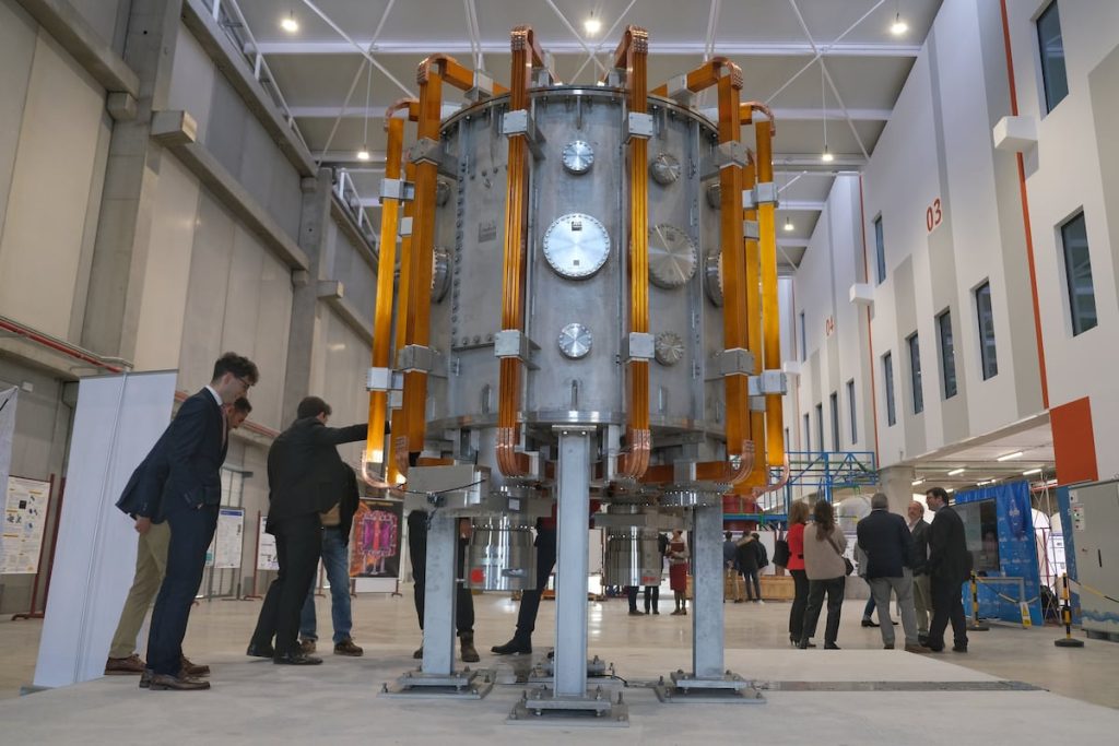 El tokamak de fusión nuclear de la Universidad de Sevilla consigue generar plasma a millones de grados durante un tiempo récord