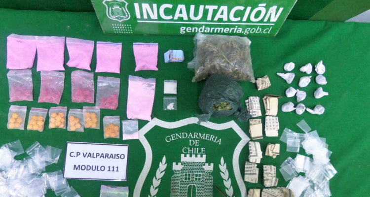 Operativo en cárcel de Valparaíso termina con incautación de armas blancas y distintos tipos de drogas