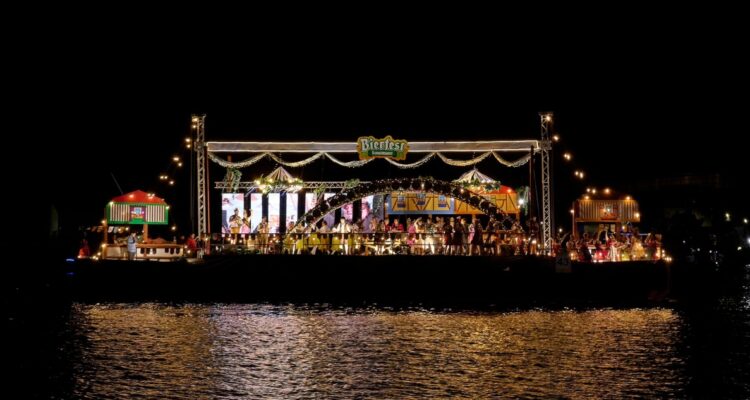 Noche Valdiviana 2025 tendrá nuevo punto de lanzamiento de fuegos artificiales: habrá 70 embarcaciones