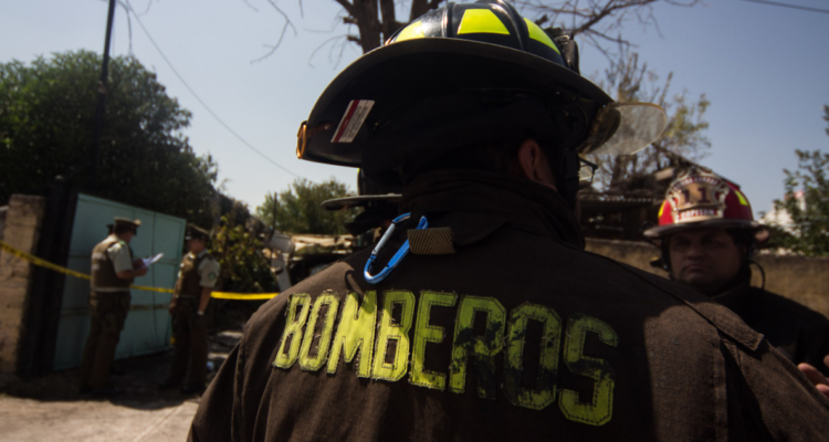 Adulto mayor muere en incendio de vivienda en Salamanca: mujer resulta lesionada