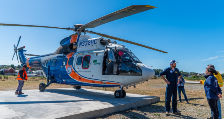 Chile gestiona helicóptero “Super Puma” para colaborar en megaincendio forestal en Argentina