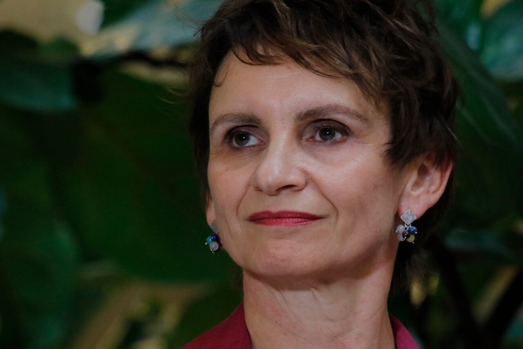 Libre de responsabilidad: Carolina Tohá es absuelta en dos juicios de cuentas por irregularidades