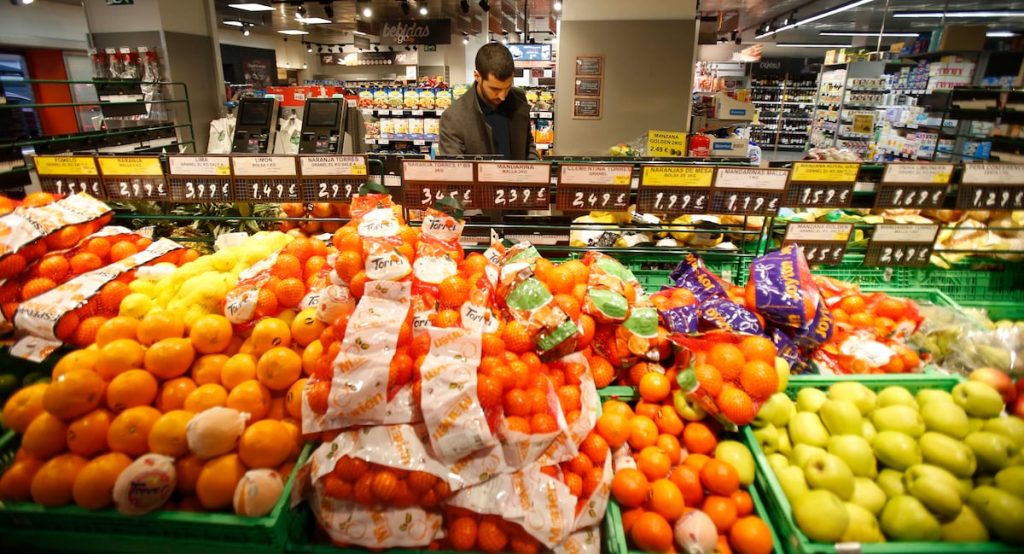 El caso de una ejecutiva con escorbuto en Barcelona advierte del riesgo de las dietas restrictivas | Salud y bienestar