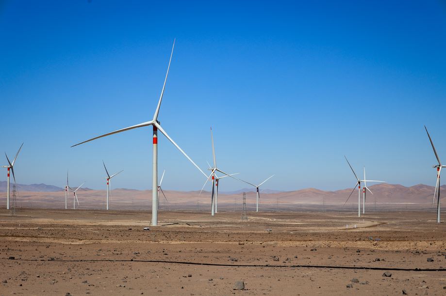 Inauguran enorme parque eólico de 140 aerogeneradores en Taltal: es el más grande construido en Chile