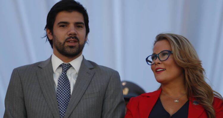 Es una estrategia: diputado Lavín acusa persecución de Vodanovic tras querella en su contra