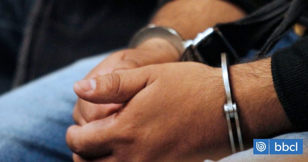 Punta Arenas: condenan a cuatro años de cárcel a hombre que abusó de joven mientras dormía