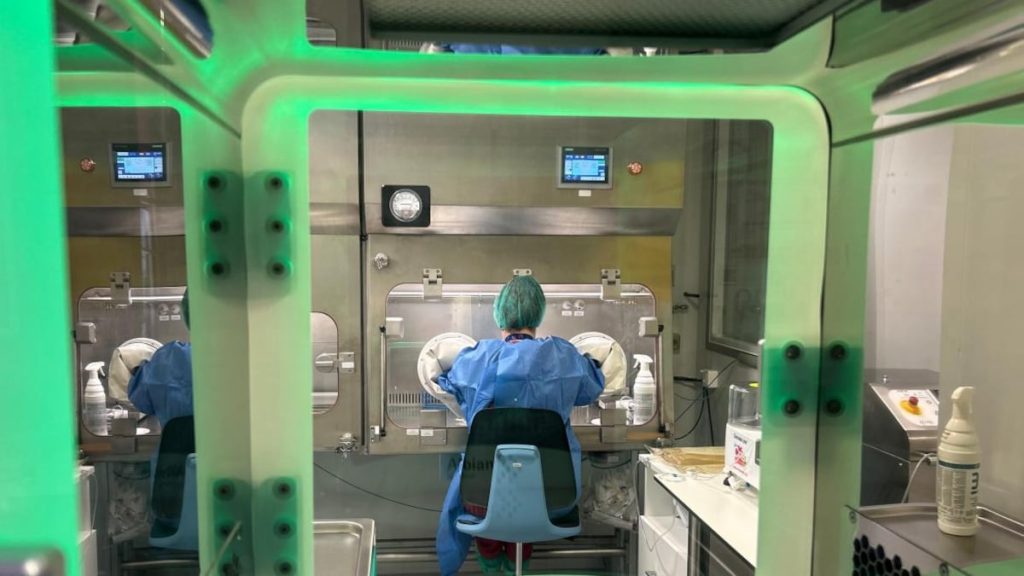 Una terapia CAR-T salva por primera vez en el mundo a una niña con una enfermedad autoinmune rara en el Hospital de La Paz