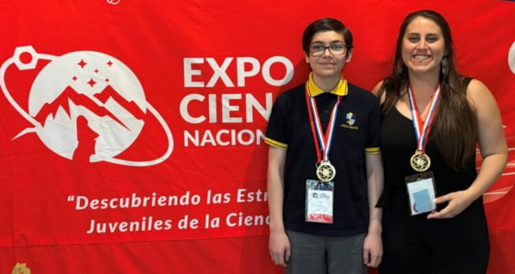 Estudiante de 14 años representa a Chile en feria internacional de ciencias