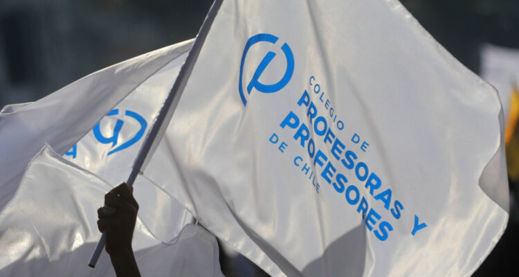 Profesores convocan a paro nacional de 48 horas para la próxima semana por "respuestas insuficientes"