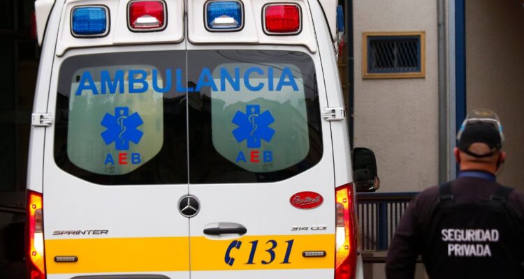 Fiscalía apunta a accidente por caída de batería que dejó a trabajador en riesgo vital en Los Lagos