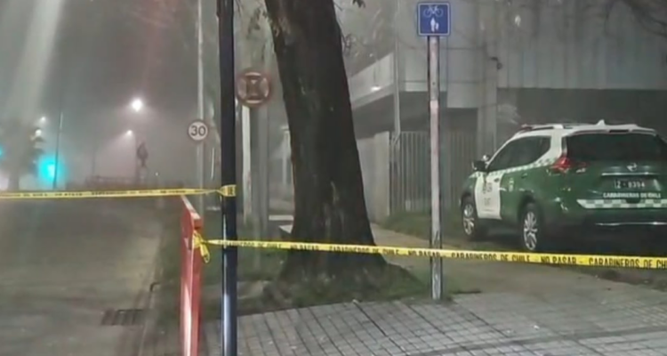 Dos jóvenes mueren tras impactar violentamente en moto contra un poste en Chillán