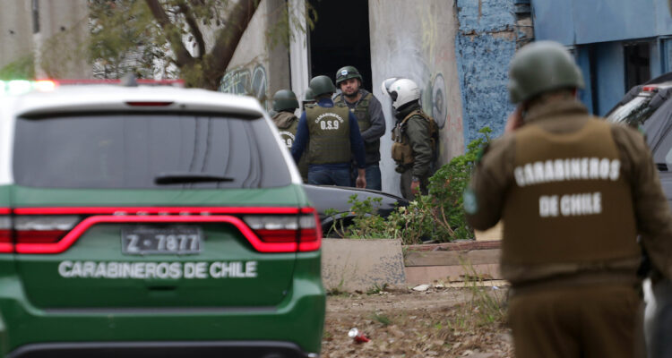 Persecución policial en la Ruta 5 Sur termina con sospechoso lanzándose al río Lircay