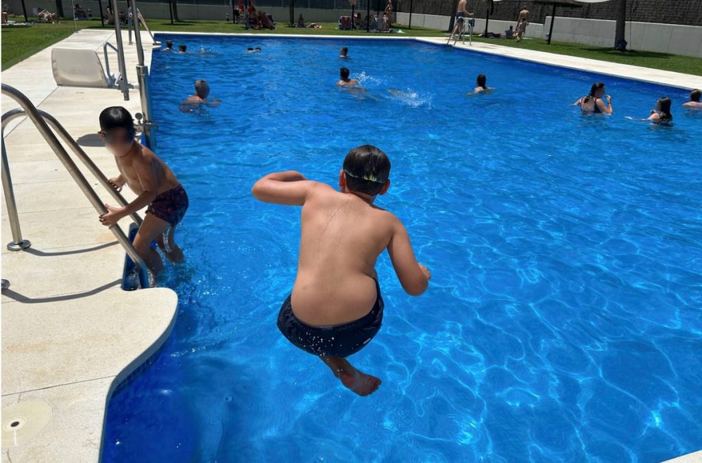 Saber nadar no basta: solo una educación acuática reducirá los ahogamientos en verano | Enfórmate