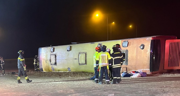 Conductor de bus volcado en Copiapó estaba drogado: tres pasajeros murieron