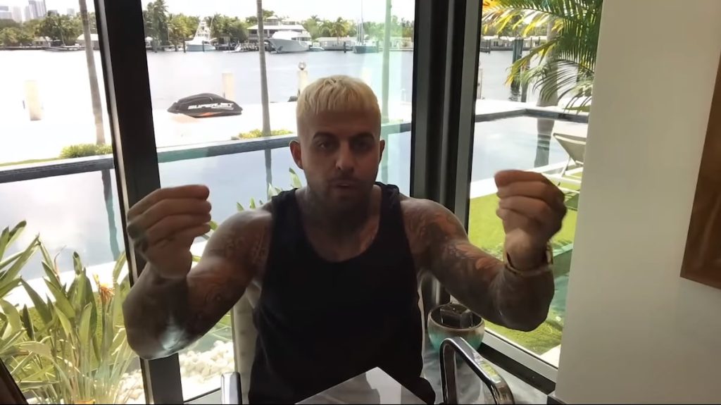 De Synanon a los ‘influencers’: la peligrosa vuelta de la humillación como cura para las drogas