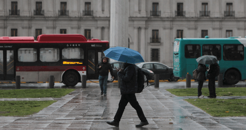 Vuelven las lluvias a Santiago y el sur de Chile: revisa la fecha y regiones afectadas