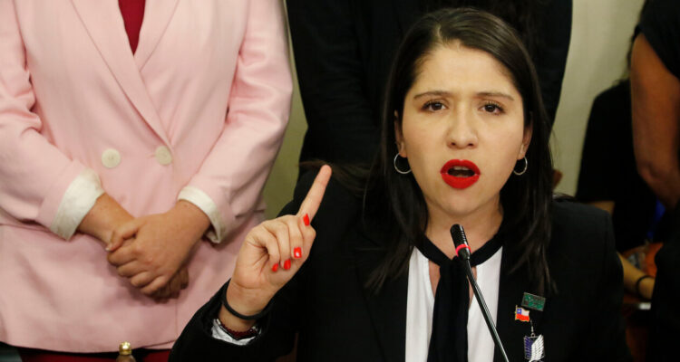 Veloso anuncia querella tras robo y agresión que confirmó PDI: acusa a Canal 13 de distorsionar hechos