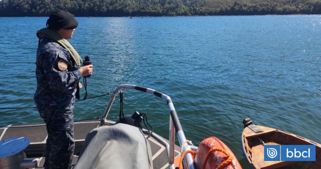 Continúa búsqueda de trabajador desaparecido que habría caído al mar en Quellón