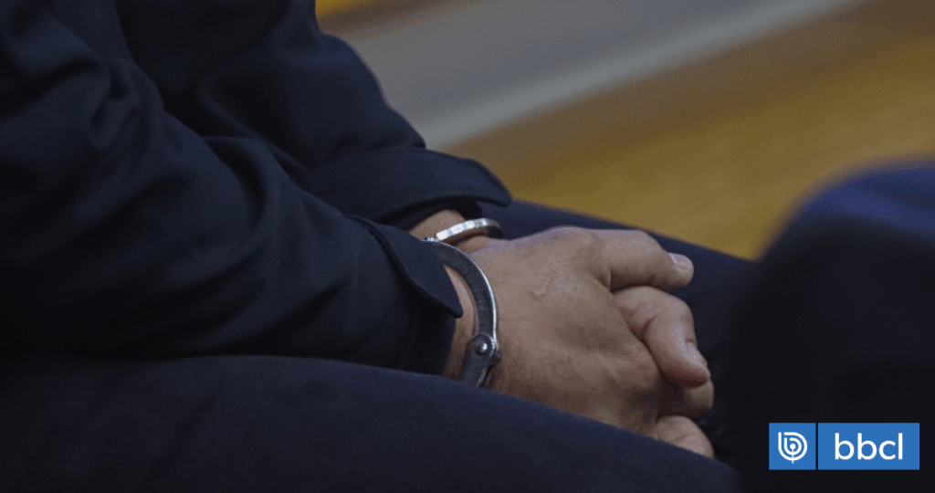 En prisión preventiva queda hombre que sobrevivió a accidente que protagonizó mientras huía de un robo