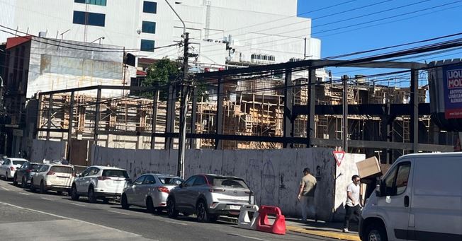Alcaldesa de Valdivia dice que presionaron con demolición para paralizar obras en mall chino