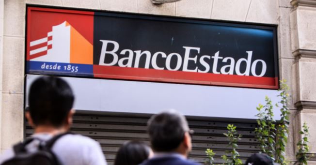 Robo frustrado a sucursal de Banco Estado deja daños por cerca de $30 millones