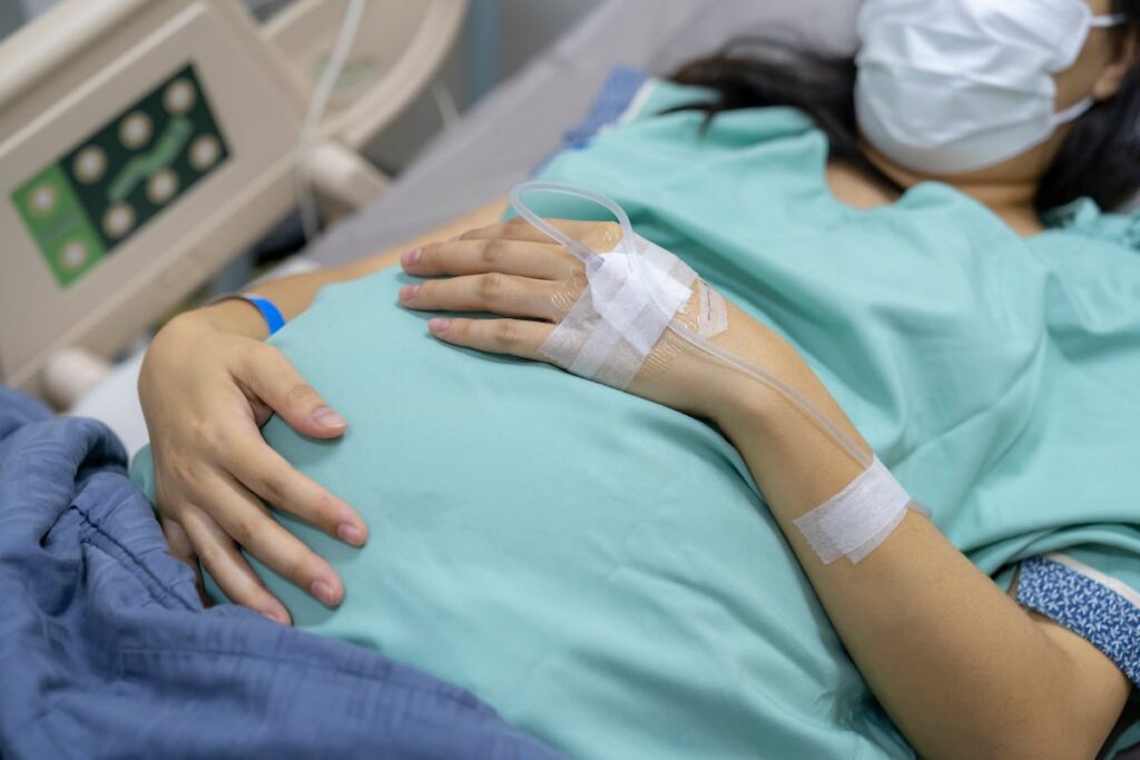 El riesgo cardiovascular de la mujer empieza antes del embarazo y se dispara tras la menopausia