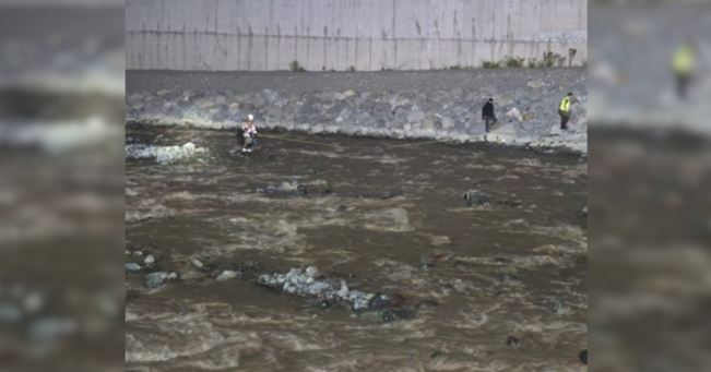 Aumentan a 3 los muertos en tragedia luego que camioneta fuera arrastrada por río Tinguiririca