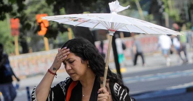 Incluido Santiago: temperaturas hasta 33 °C afectarían a 4 regiones el martes, según reporte de la DMC