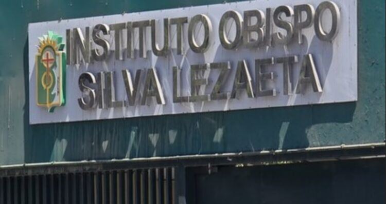 Hijo de inspectora apuñalada en Calama que salió de riesgo vital: "Su recuperación es milagrosa"