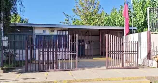 Dejan libre a estudiante de 15 años que intentó ingresar a colegio con arma de fuego cargada en Curicó