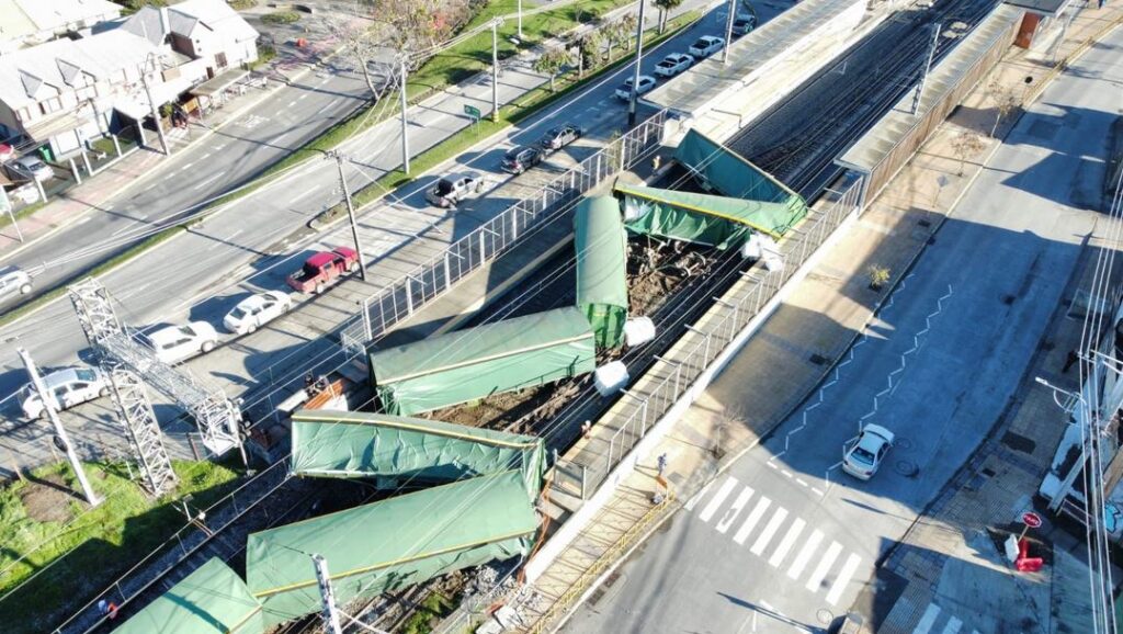 Descarrila tren de carga en Chiguayante: cruce O’Higgins-Manuel Rodríguez ya fue habilitado