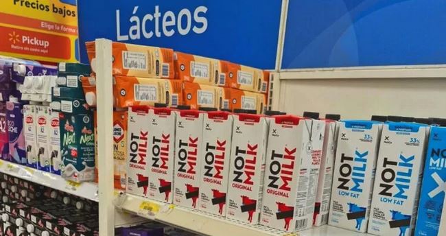 Lecheros arremeten nuevamente contra NotCo y piden a Suprema que aclare uso de la palabra "milk"