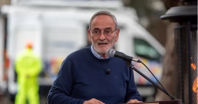 Gobernador Saffirio dice que están en "proceso primario" de cobro a empresas que rindieron mal dineros