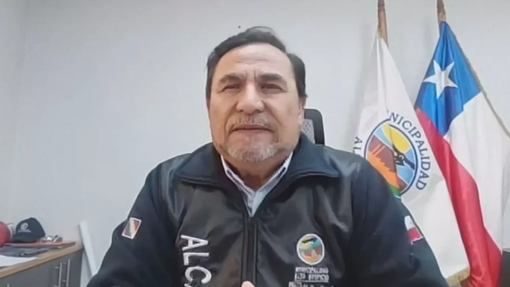 Alcalde de Alto Hospicio se cuadra con Poduje y llama a declarar estado de catástrofe por socavones