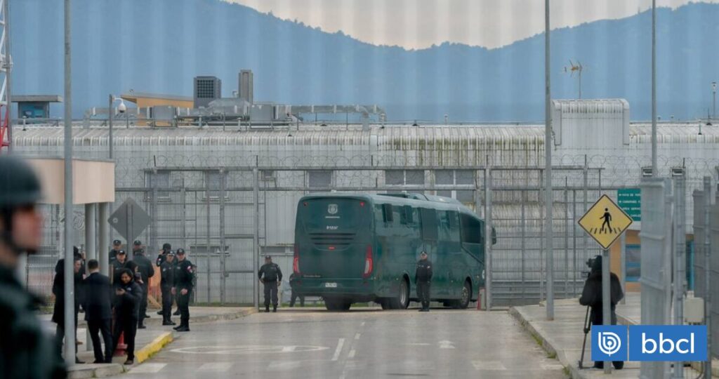 Trasladan a 250 reclusos al Complejo Penitenciario de Talca en el marco de la "Operación Cancerbero"