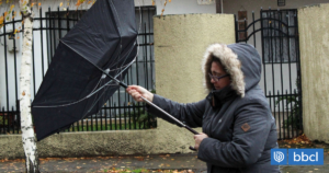 Para terminar las Fiestas Patrias: Emiten alerta meteorológica para siete regiones del país