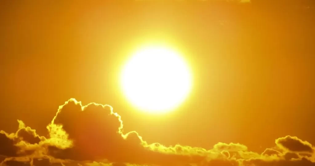Emiten alerta por altas temperaturas extremas y viento hasta 70 km/h para regiones de Arica y Tarapacá
