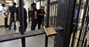 Diputado repudia traslado de sicario a Punta Arenas y exige que control vuelva a manos de Gendarmería
