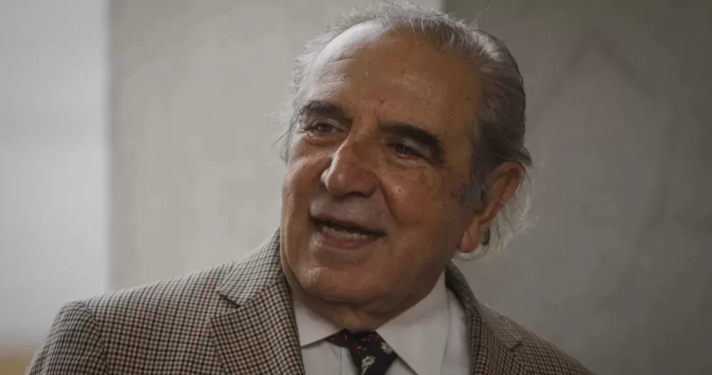 "Son lumpen": Seremi de Culturas compara a quienes lo pifearon en el FICValdivia con barras bravas