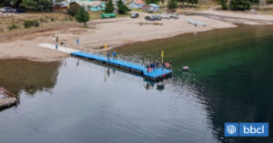 Inauguran muelle sustentable en Lago La Paloma de Coyhaique: elaborado con plataformas salmonicultoras