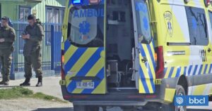 Lo golpearon y apuñalaron: brutal agresión deja a hombre en estado grave en Punta Arenas
