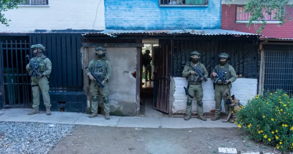 Operación Paraíso: 22 detenidos dejan allanamientos contra clanes narcos en Curacaví
