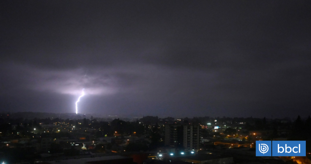 Tormentas eléctricas, granizos y vientos podrían afectar a 7 regiones este miércoles, según la DMC